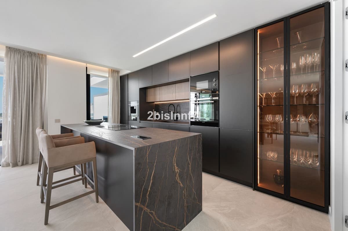 Penthouse in Santa Clara — photo 10 of 10