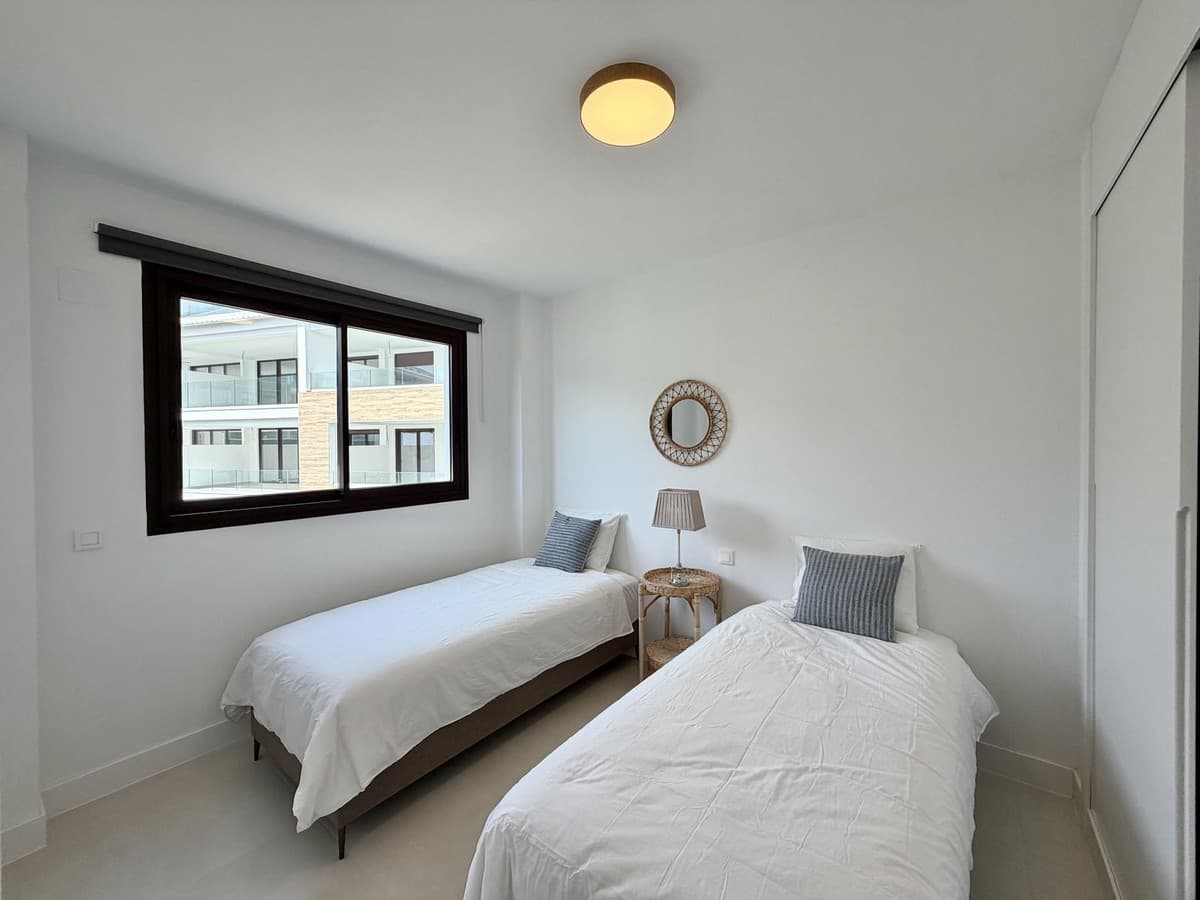 Middle Floor Apartment in Fuengirola — photo 10 of 10