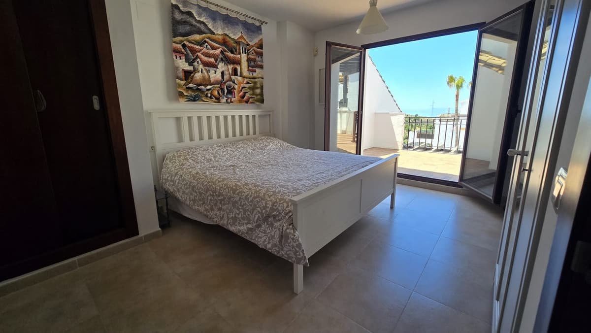 Penthouse Duplex in Marbella — photo 4 of 10