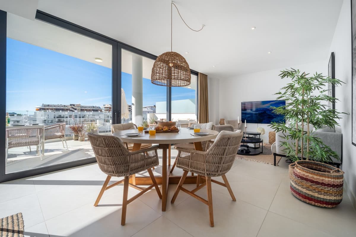 Middle Floor Apartment in Fuengirola — photo 1 of 10