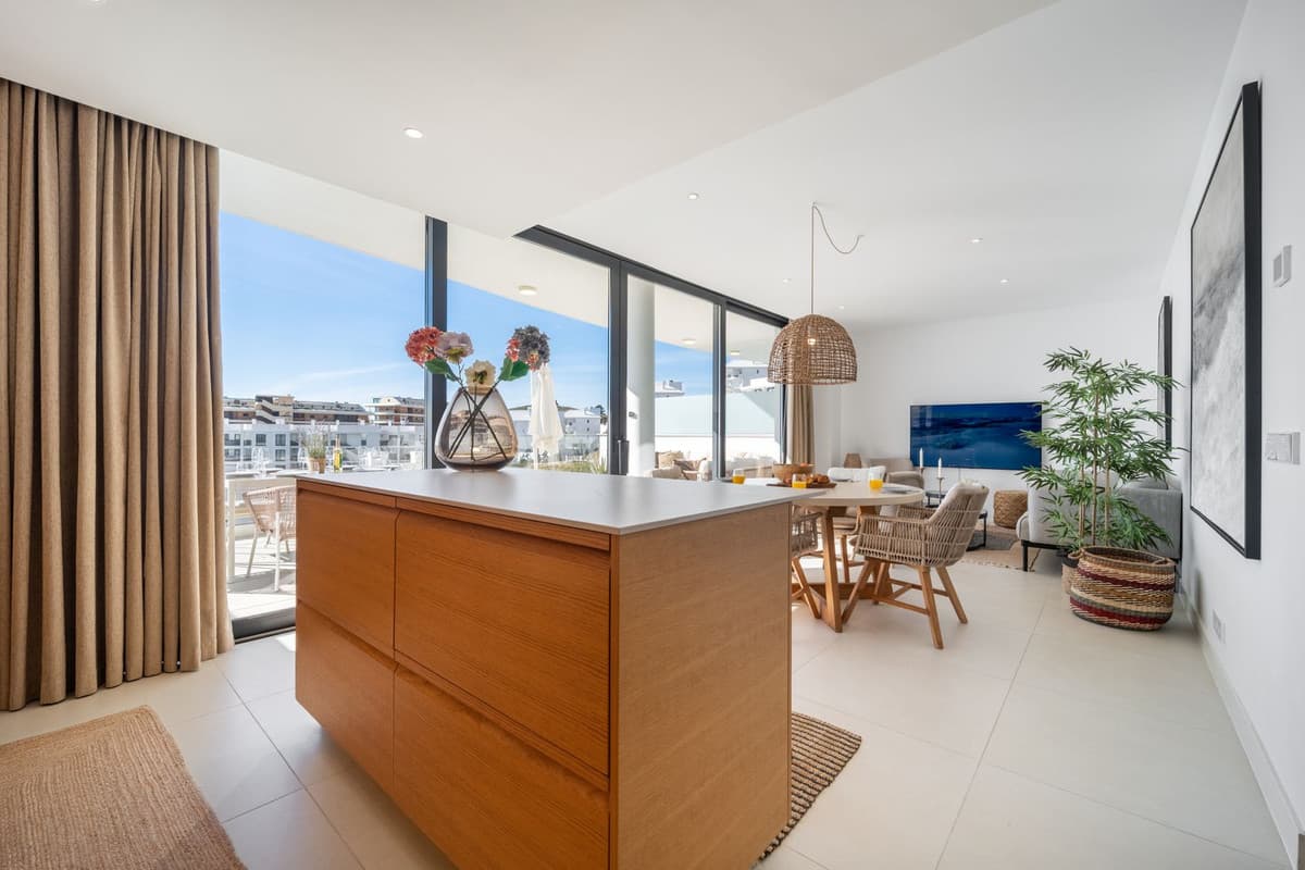 Middle Floor Apartment in Fuengirola — photo 10 of 10