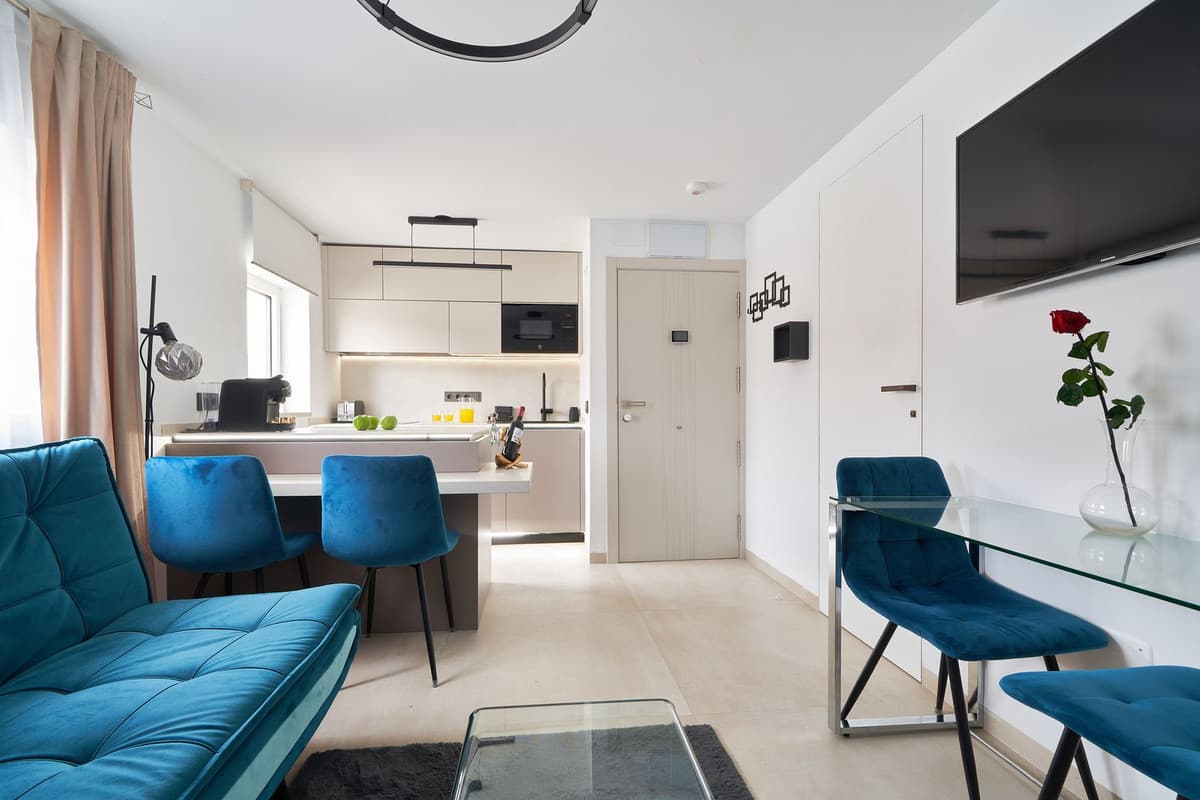 Middle Floor Apartment in Marbella — photo 2 of 10