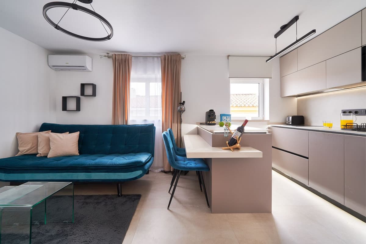 Middle Floor Apartment in Marbella — photo 3 of 10