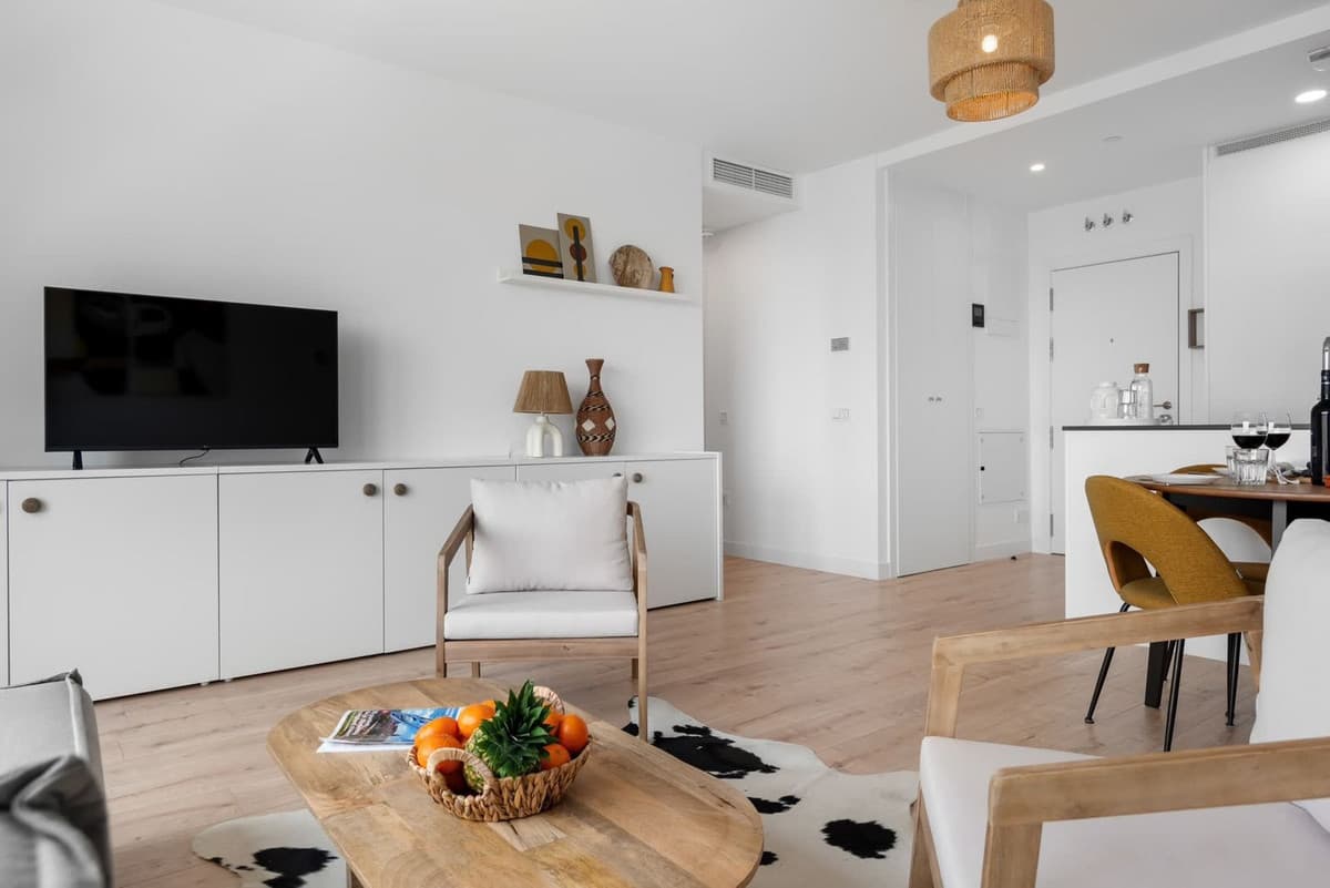 Middle Floor Apartment in Málaga — photo 5 of 10