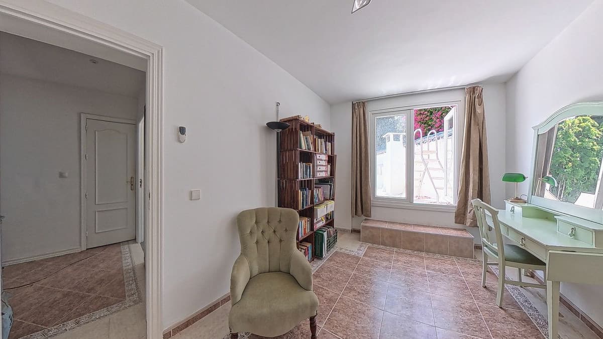 Detached Villa in Torremuelle — photo 8 of 10