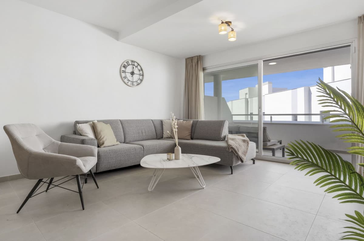 Middle Floor Apartment in Cancelada — photo 4 of 10