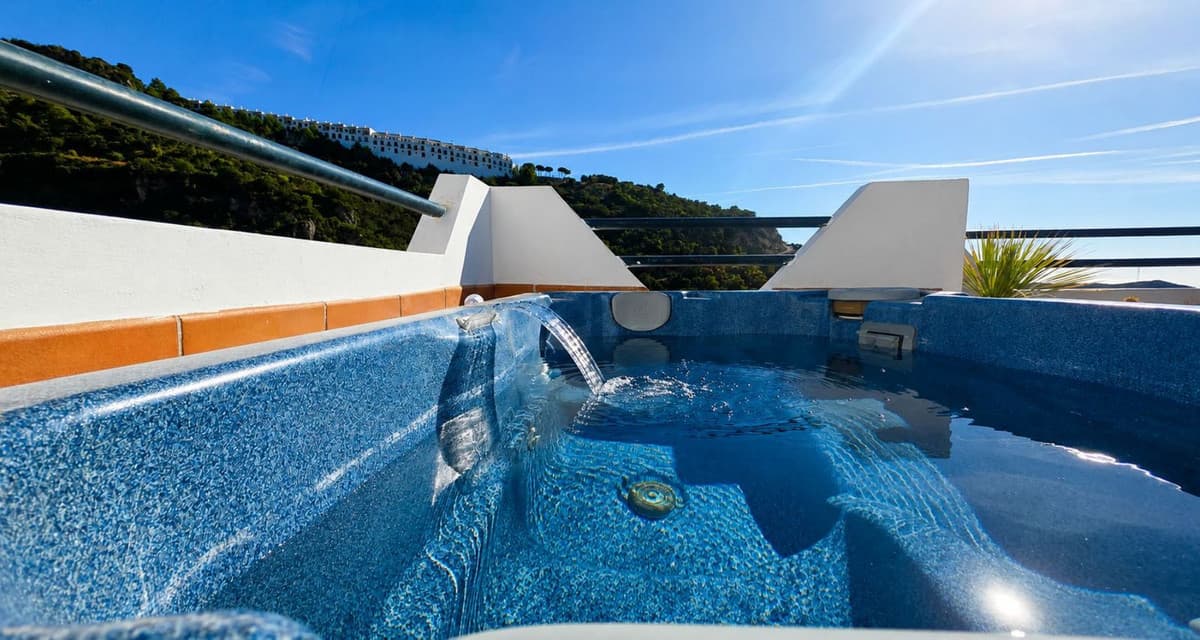 Semi-Detached House in Casares — photo 3 of 10