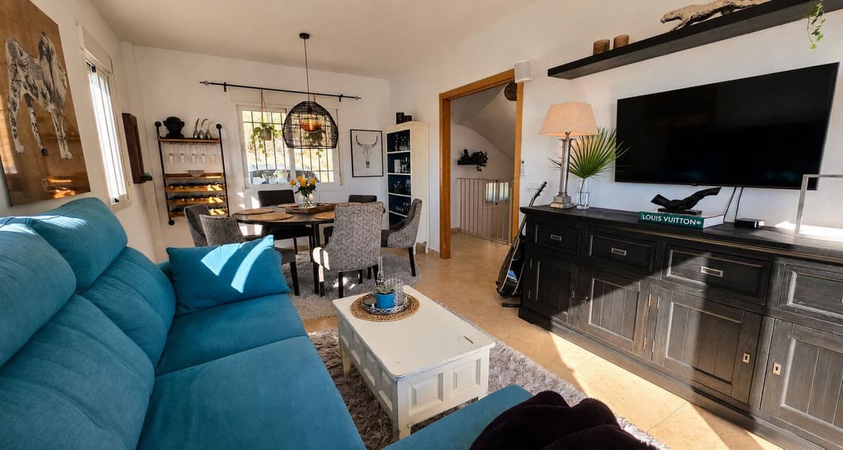 Semi-Detached House in Casares — photo 4 of 10
