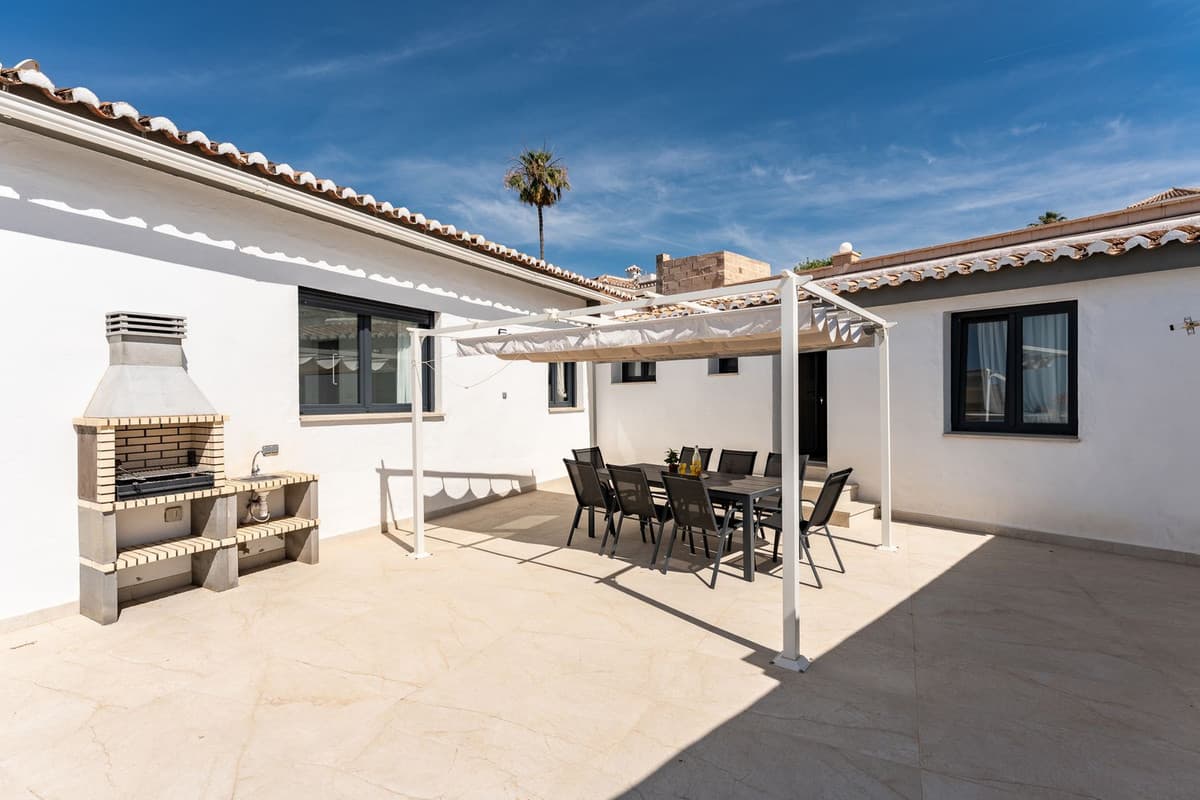 Detached Villa in Riviera del Sol — photo 2 of 10