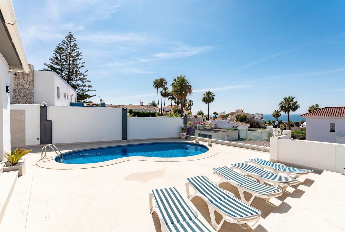 Detached Villa in Riviera del Sol — photo 3 of 10