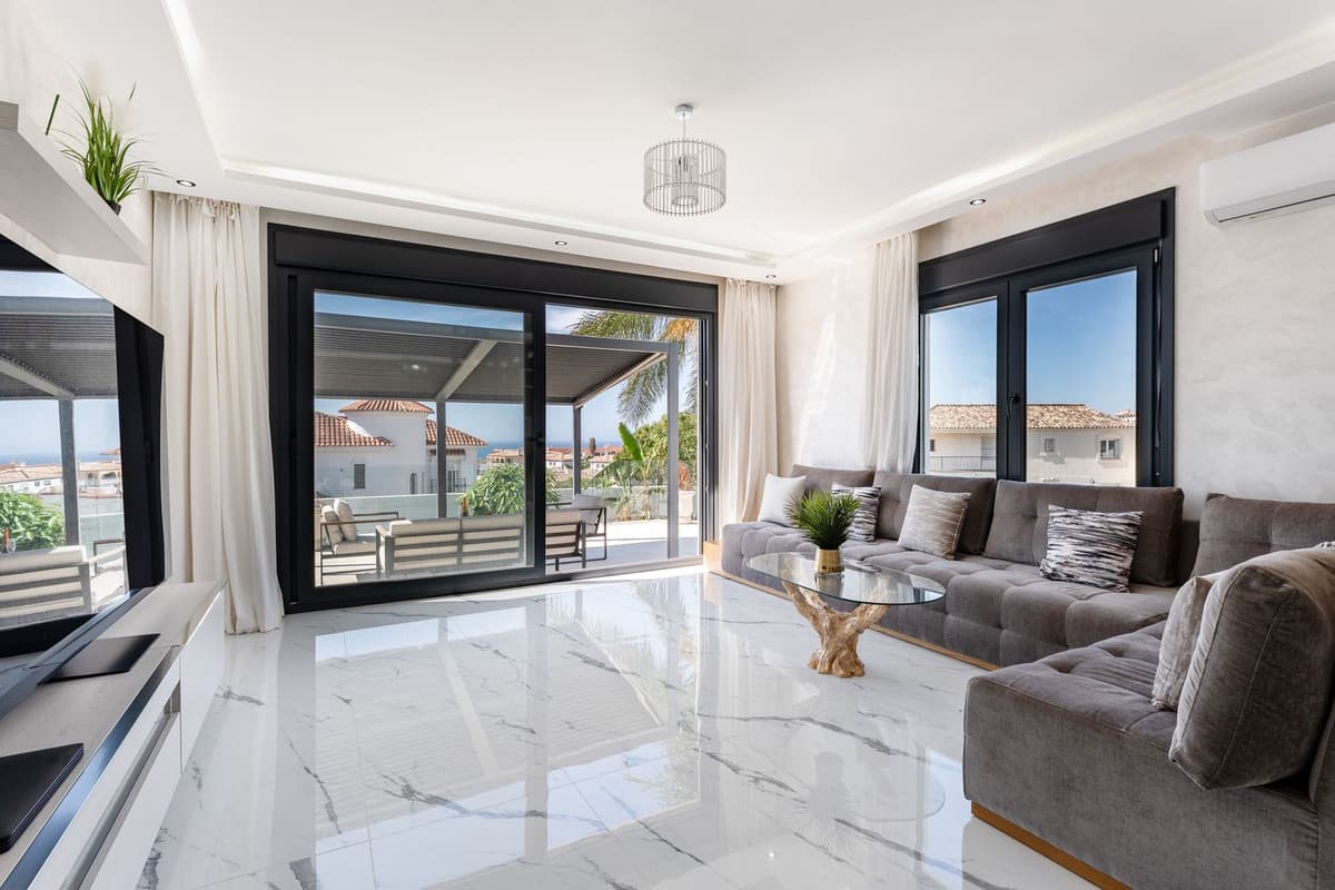 Detached Villa in Riviera del Sol — photo 5 of 10