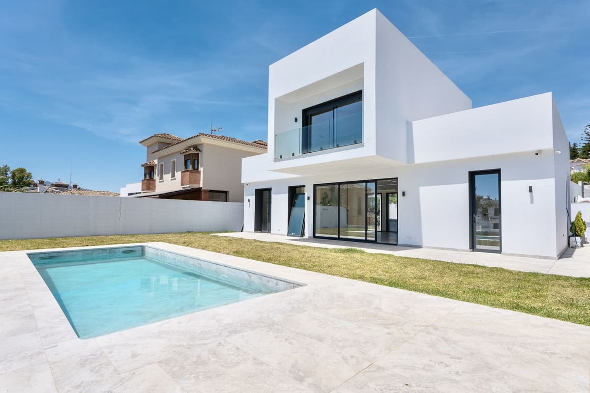 Detached Villa in Sierrezuela — photo 2 of 10