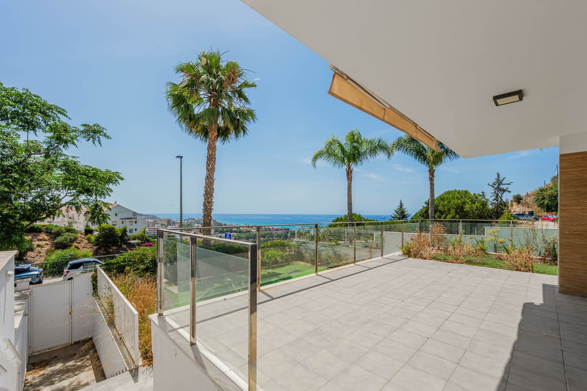 Semi-Detached House in Málaga Este — photo 5 of 10