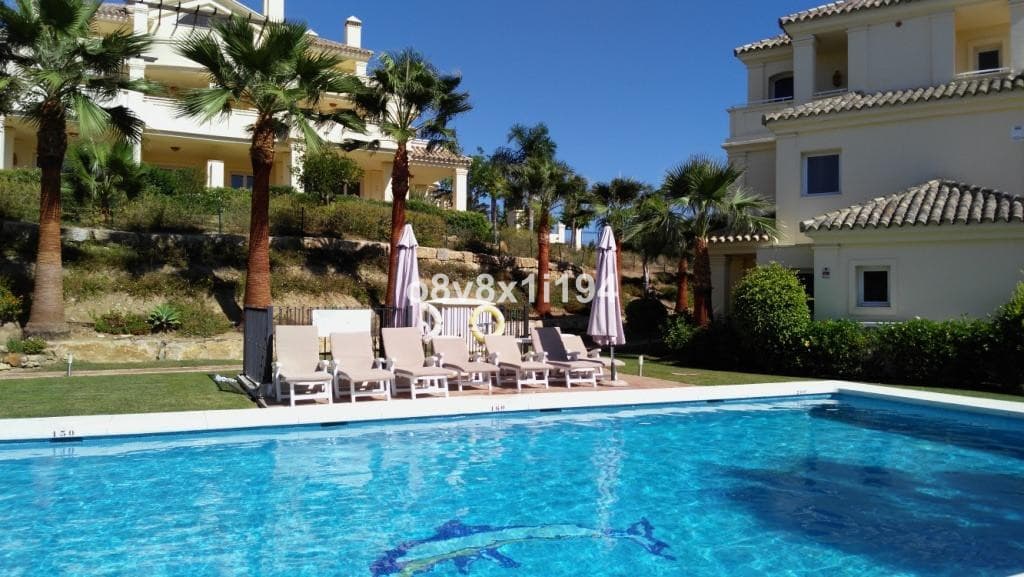 Middle Floor Apartment in Casares — photo 5 of 10