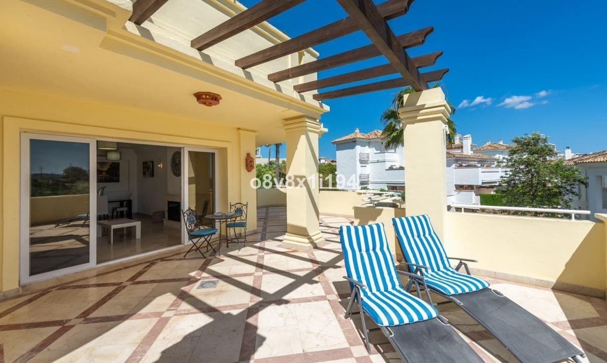 Middle Floor Apartment in Casares — photo 10 of 10