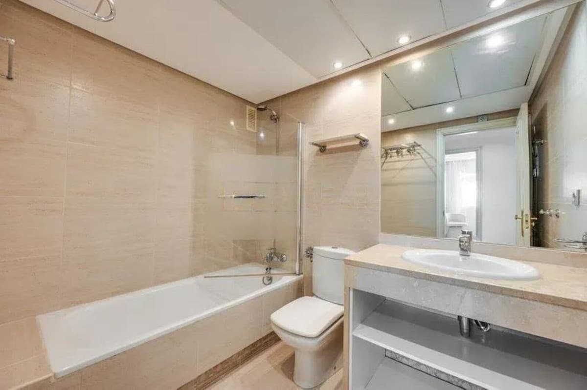 Middle Floor Apartment in Puerto Banús — photo 8 of 10