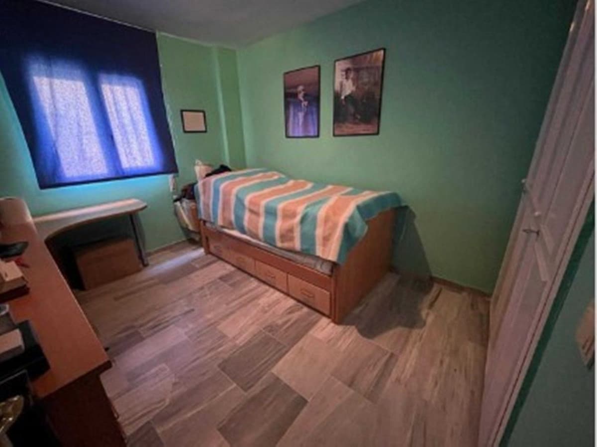Middle Floor Apartment in Torremolinos — photo 5 of 8