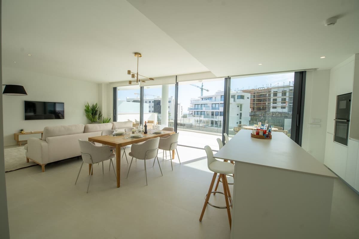 Middle Floor Apartment in Higueron — photo 2 of 10