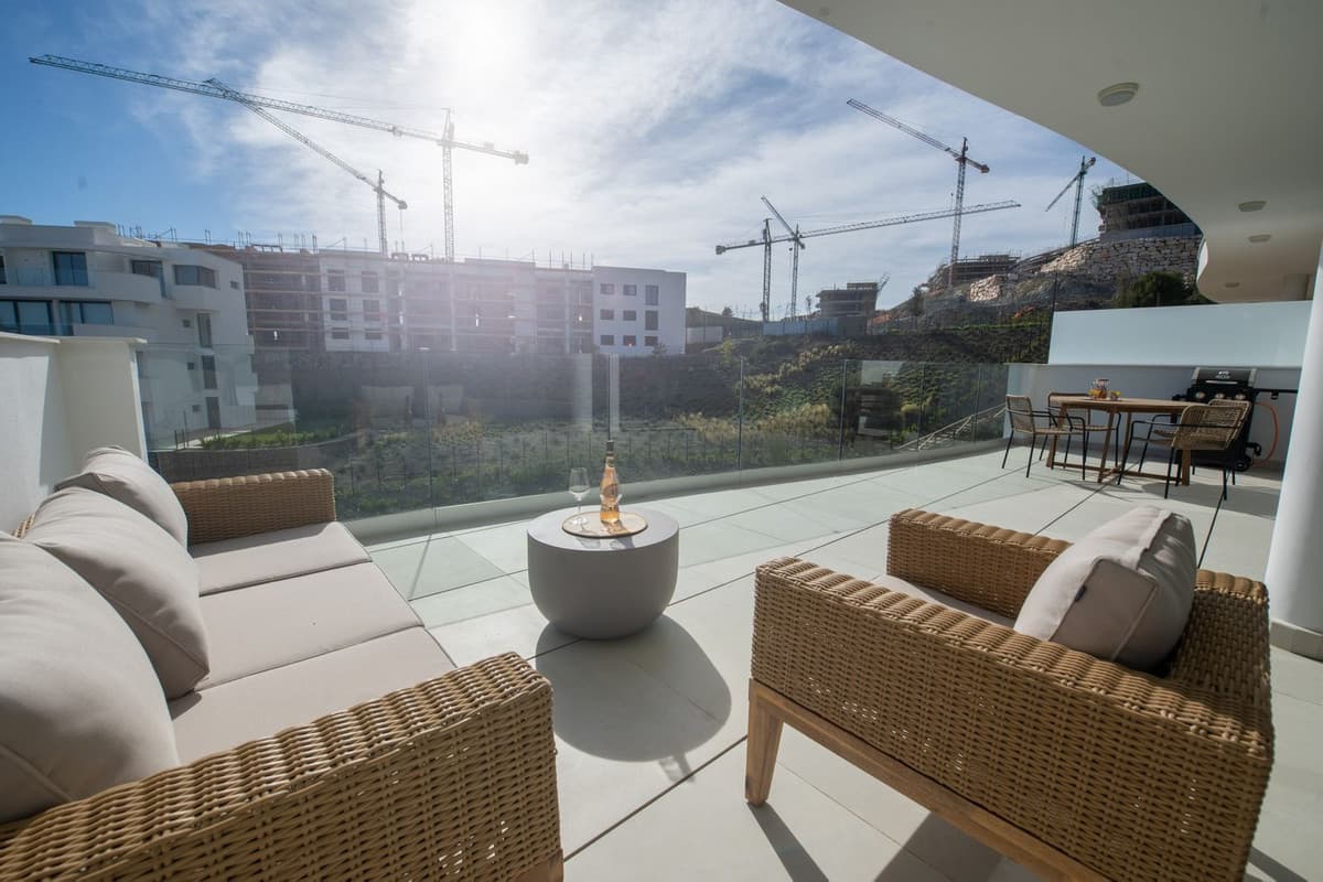 Middle Floor Apartment in Higueron — photo 4 of 10