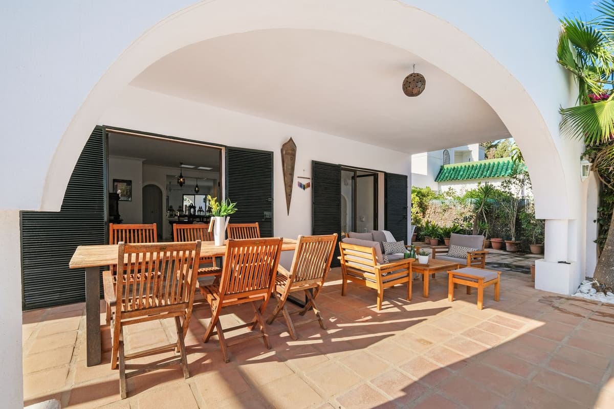 Detached Villa in Marbella — photo 8 of 10