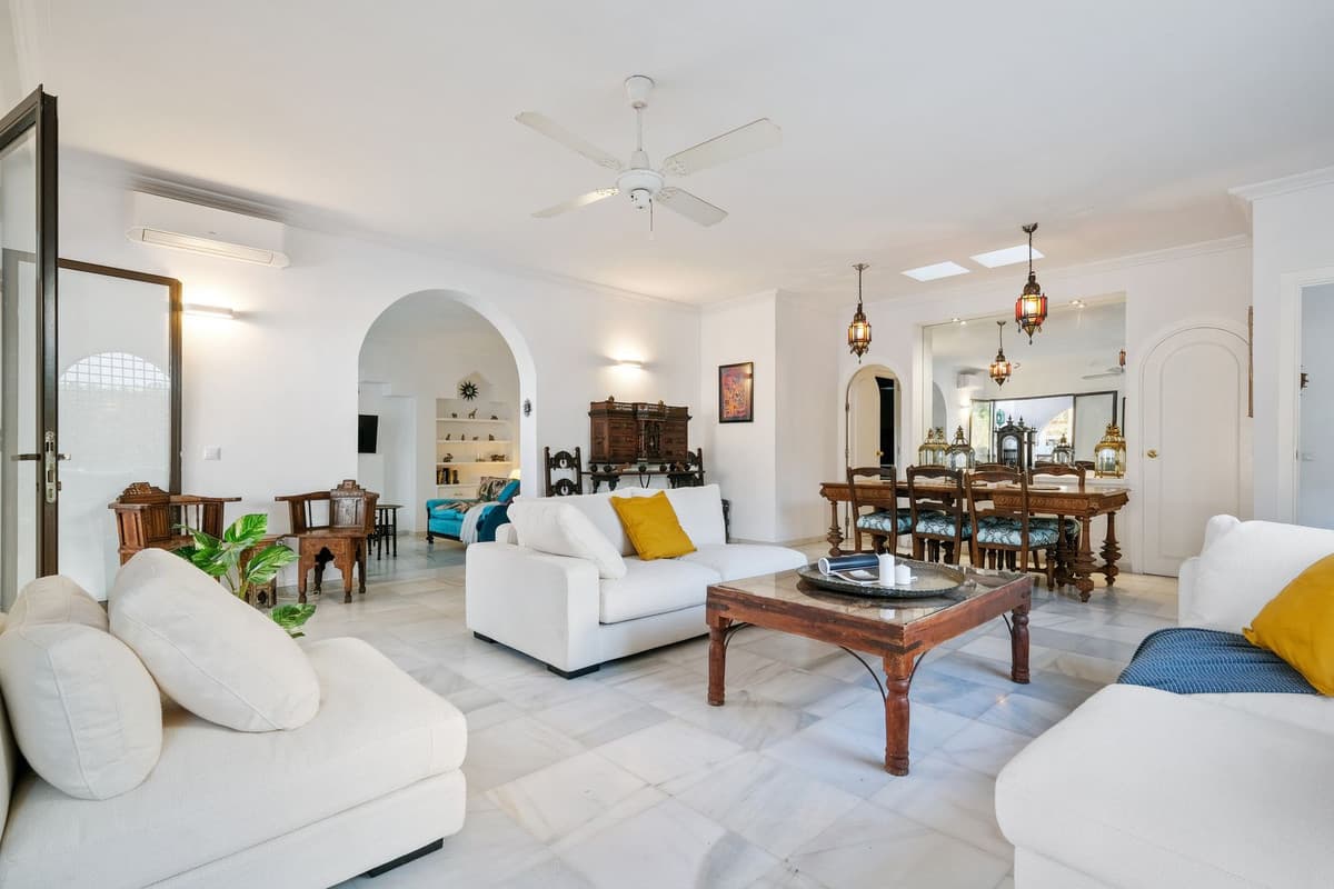 Detached Villa in Marbella — photo 9 of 10