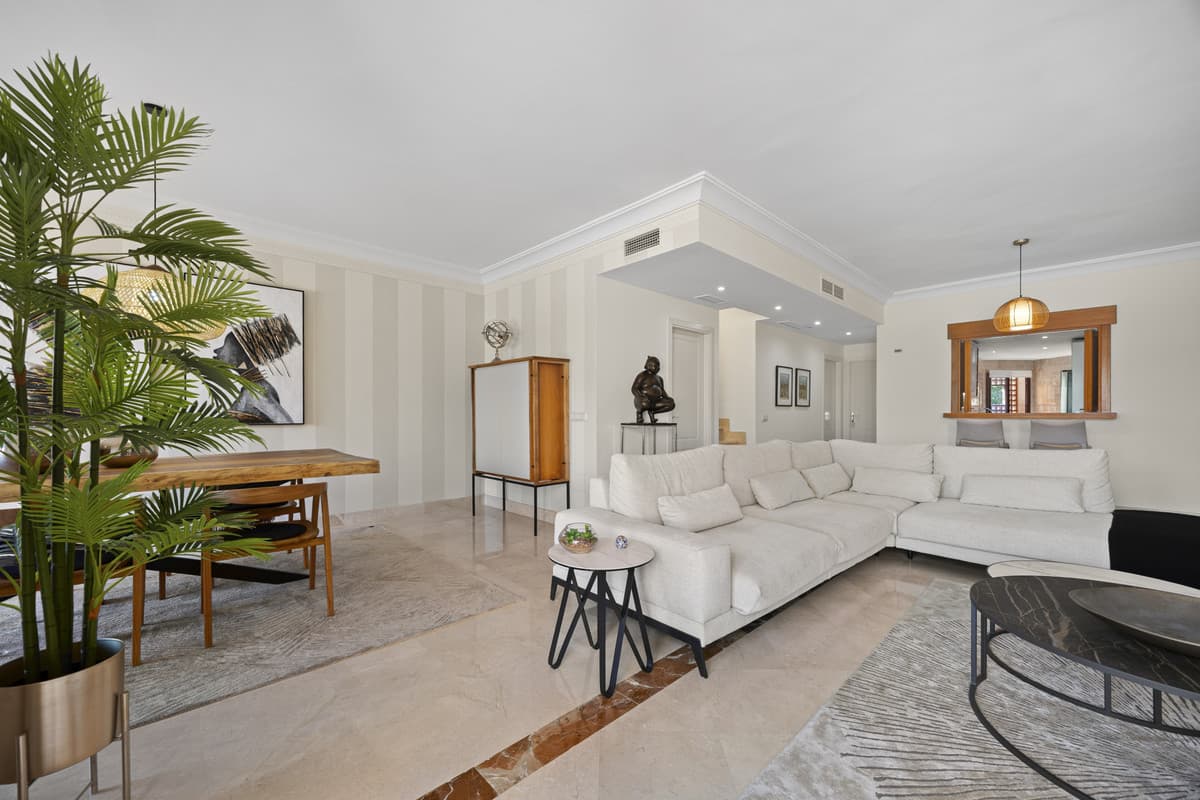 Penthouse Duplex in San Pedro de Alcántara — photo 5 of 10