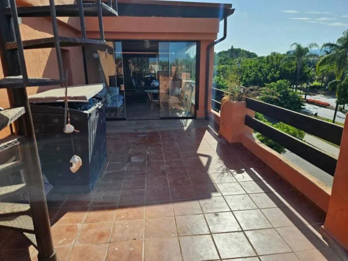 Penthouse Duplex in Estepona — photo 4 of 10
