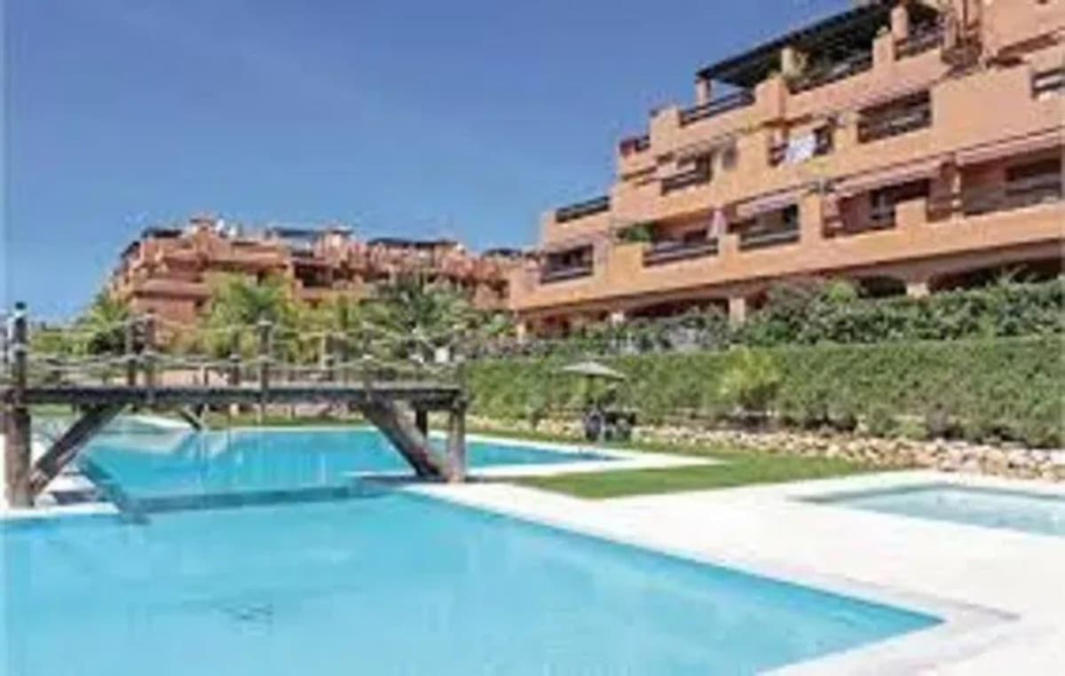 Penthouse Duplex in Estepona — photo 8 of 10