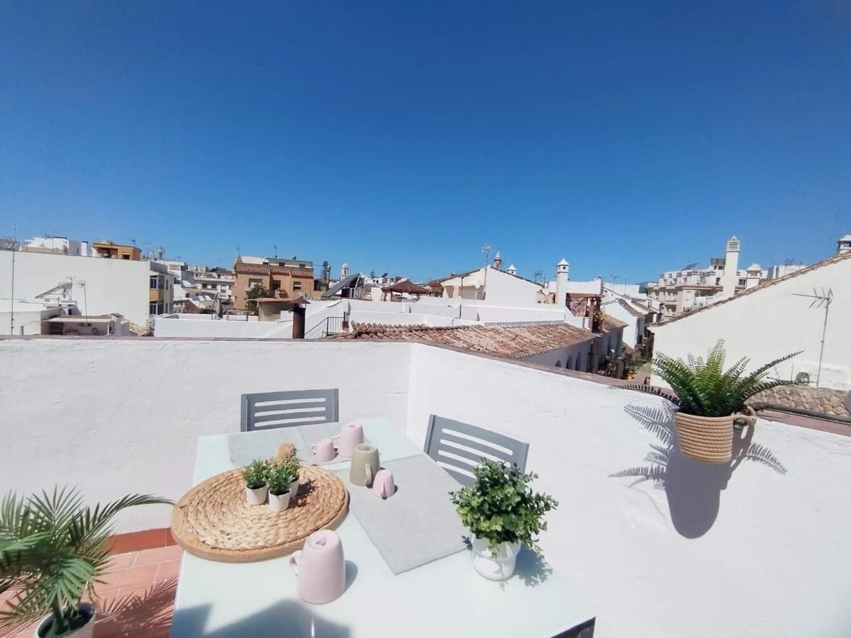 Semi-Detached House in Estepona — photo 1 of 10