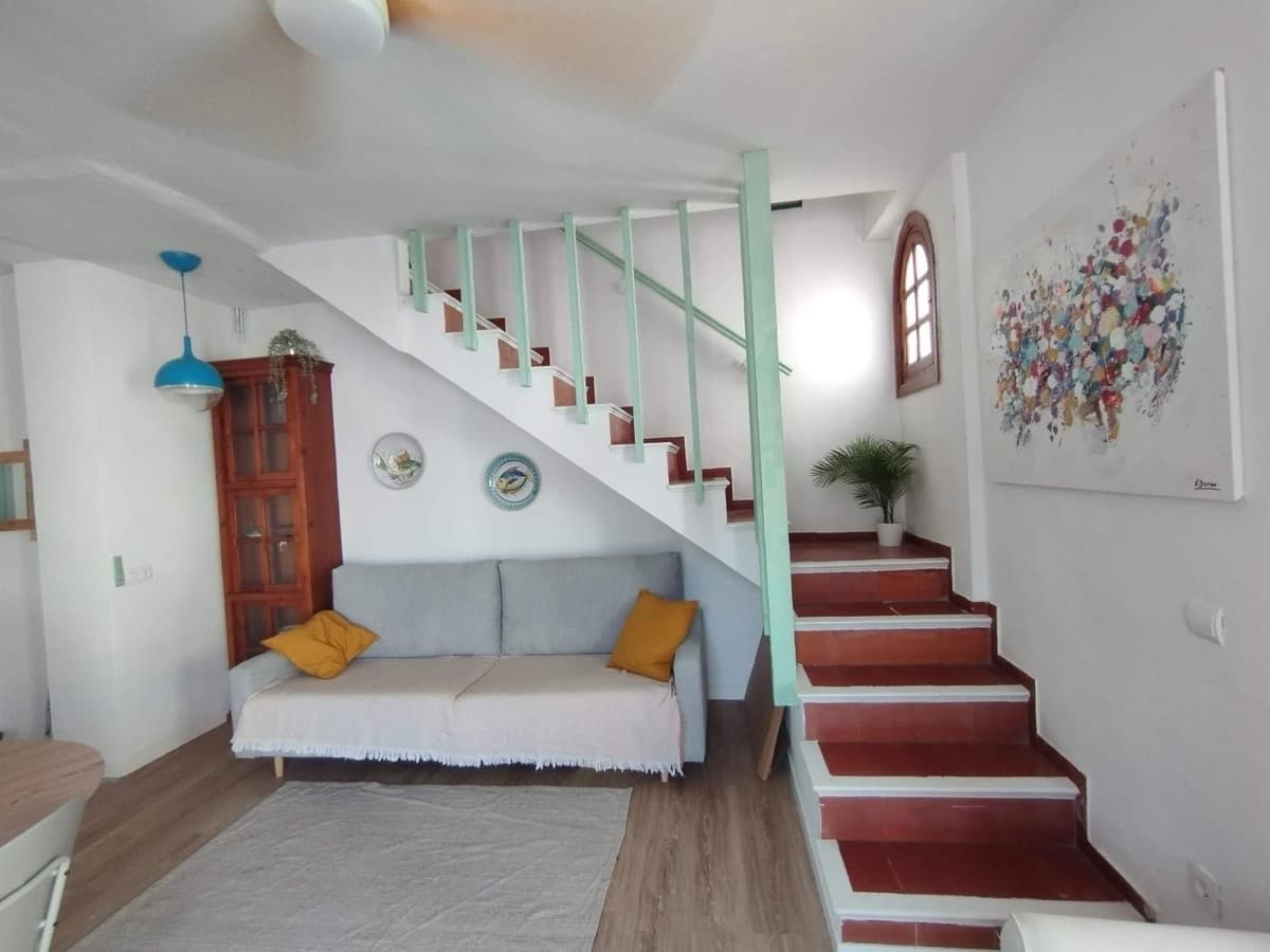 Semi-Detached House in Estepona — photo 3 of 10