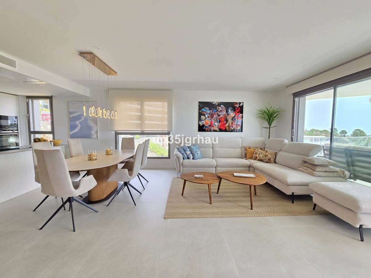 Middle Floor Apartment in Selwo — photo 3 of 10