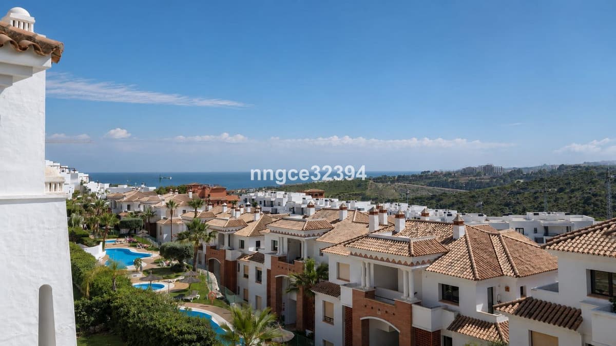 Middle Floor Apartment in Casares — photo 3 of 10