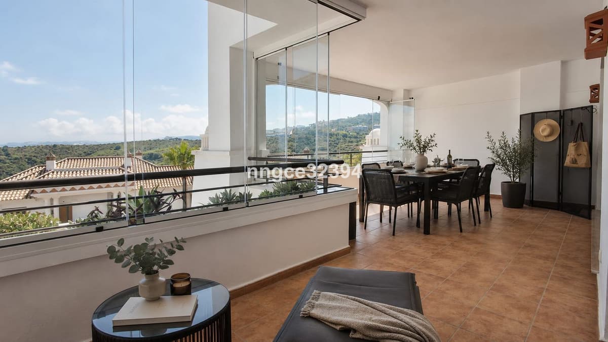 Middle Floor Apartment in Casares — photo 4 of 10