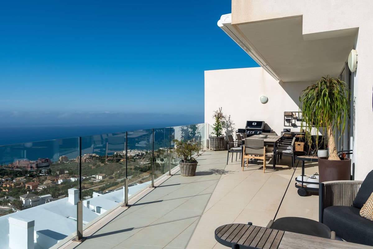 Penthouse Duplex in Benalmadena Pueblo — photo 4 of 10