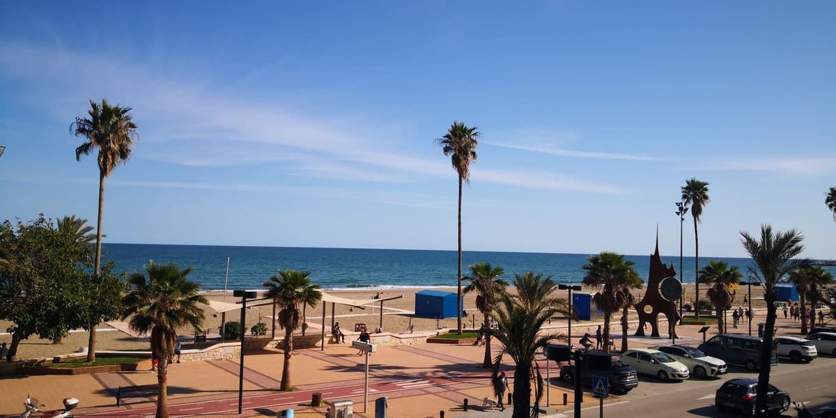 Middle Floor Apartment in Fuengirola — photo 1 of 10