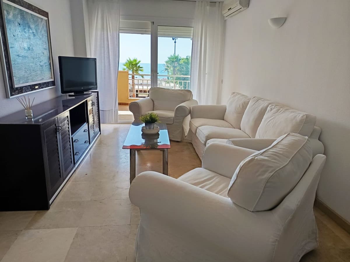 Middle Floor Apartment in Fuengirola — photo 3 of 10