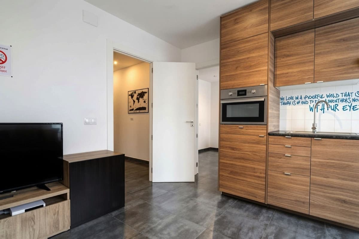 Middle Floor Apartment in Marbella — photo 2 of 10