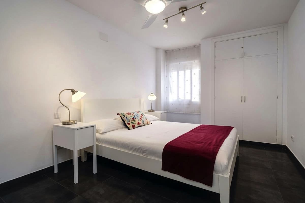 Middle Floor Apartment in Marbella — photo 7 of 10