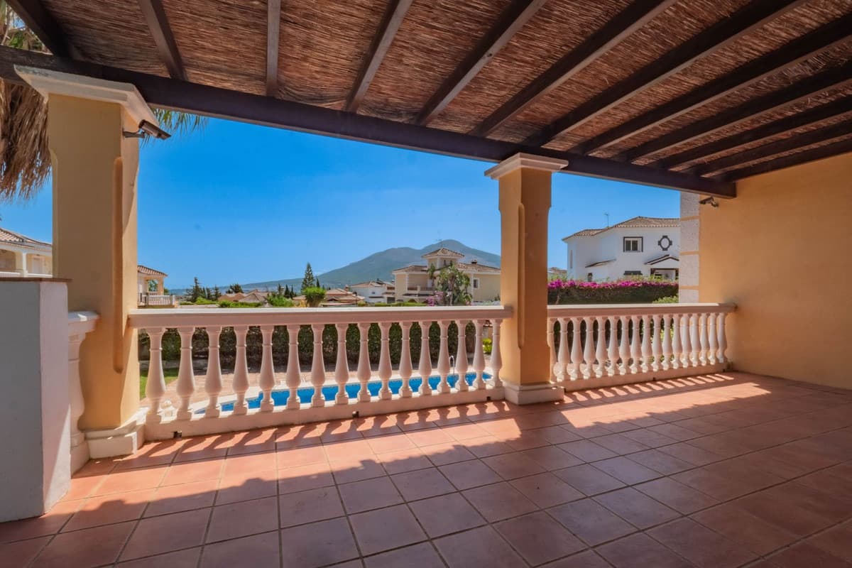 Detached Villa in Coín — photo 5 of 10