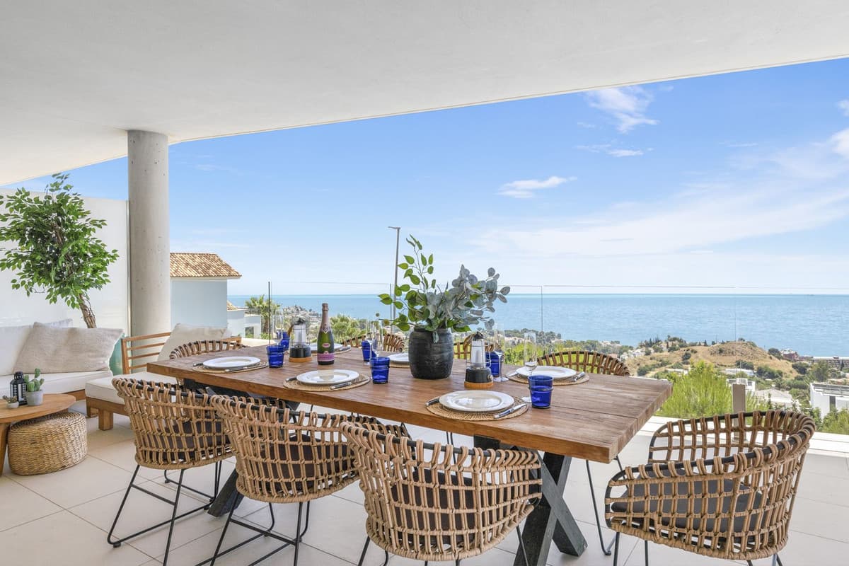 Middle Floor Apartment in Benalmadena — photo 1 of 10