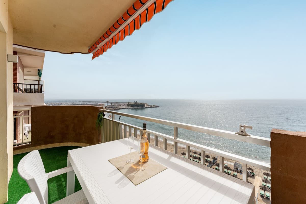 Middle Floor Apartment in Fuengirola — photo 1 of 10
