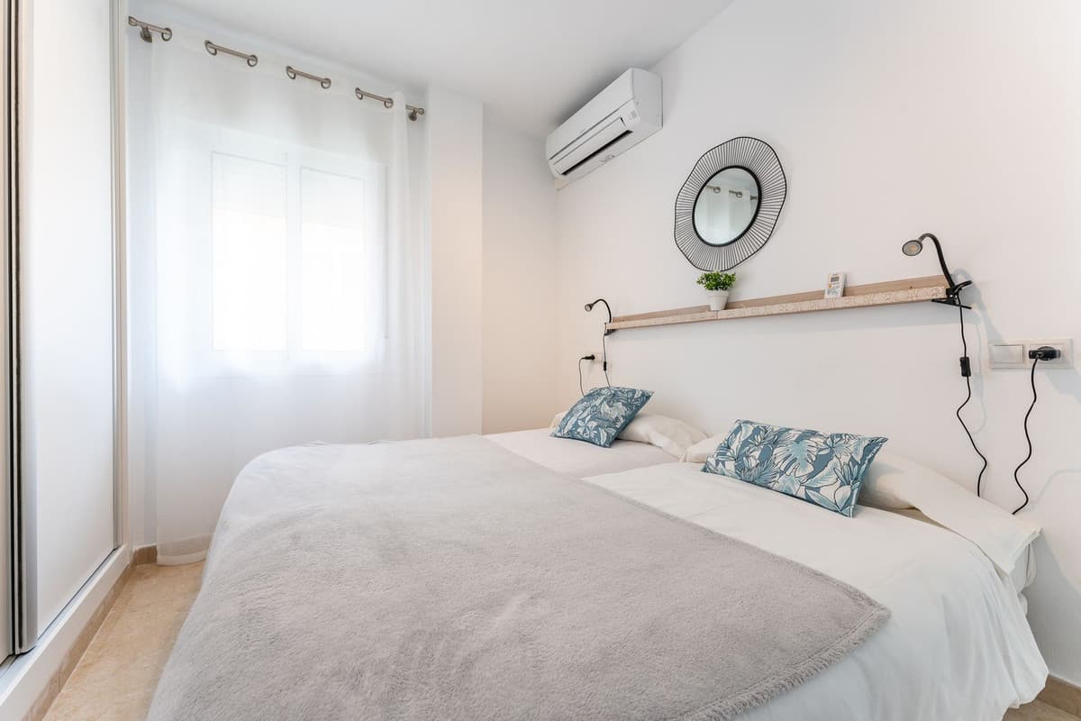 Middle Floor Apartment in Fuengirola — photo 4 of 10