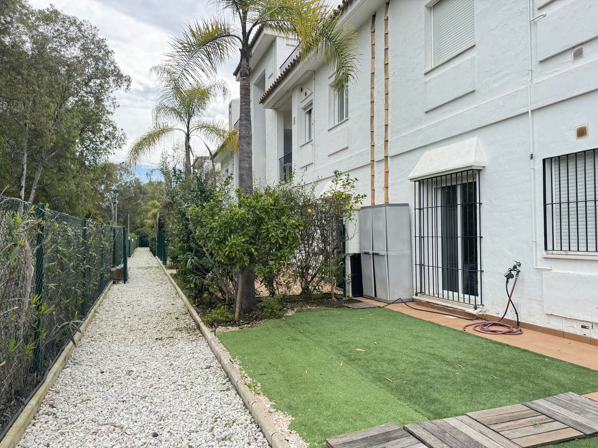 Ground Floor Apartment in Nueva Andalucía — photo 10 of 10