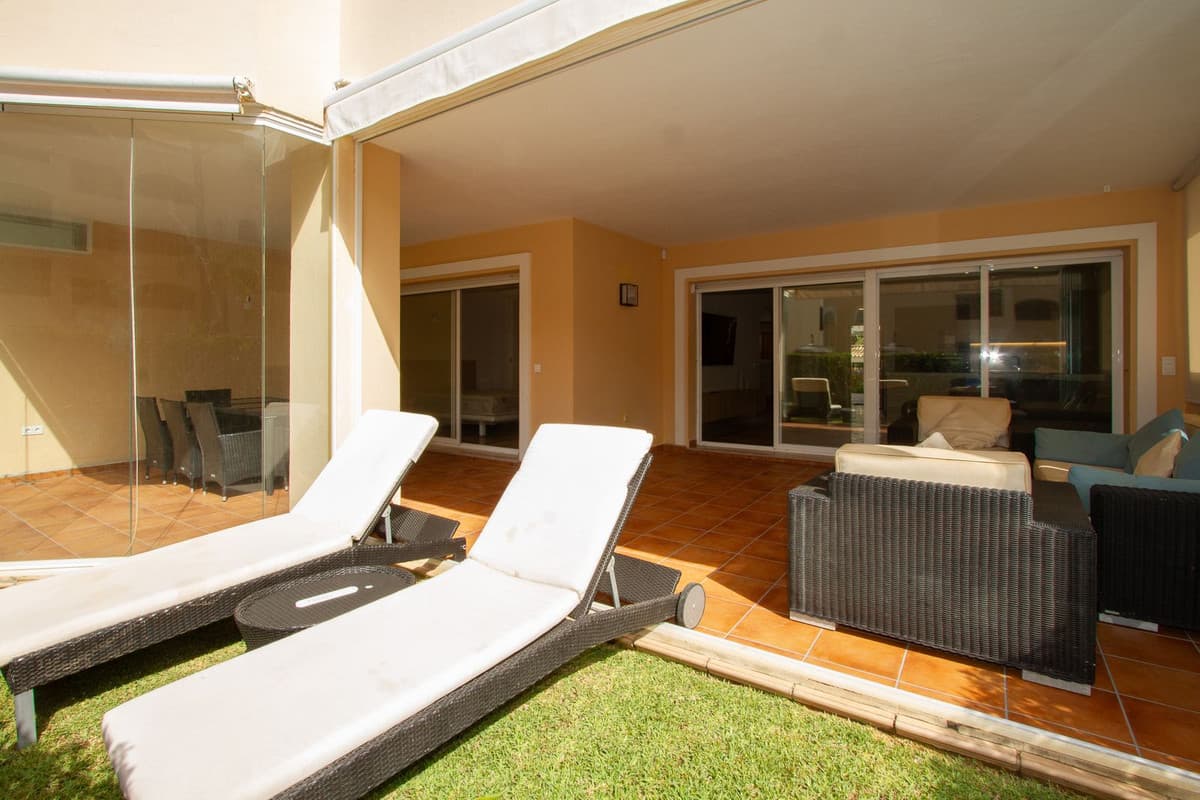 Ground Floor Apartment in Elviria — photo 2 of 10