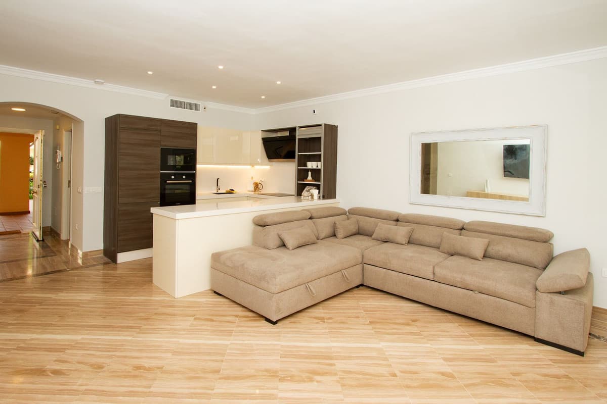 Ground Floor Apartment in Elviria — photo 3 of 10