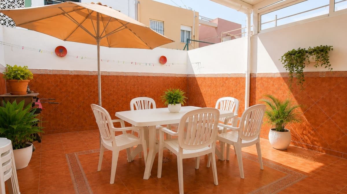 Townhouse in La Línea — photo 10 of 10