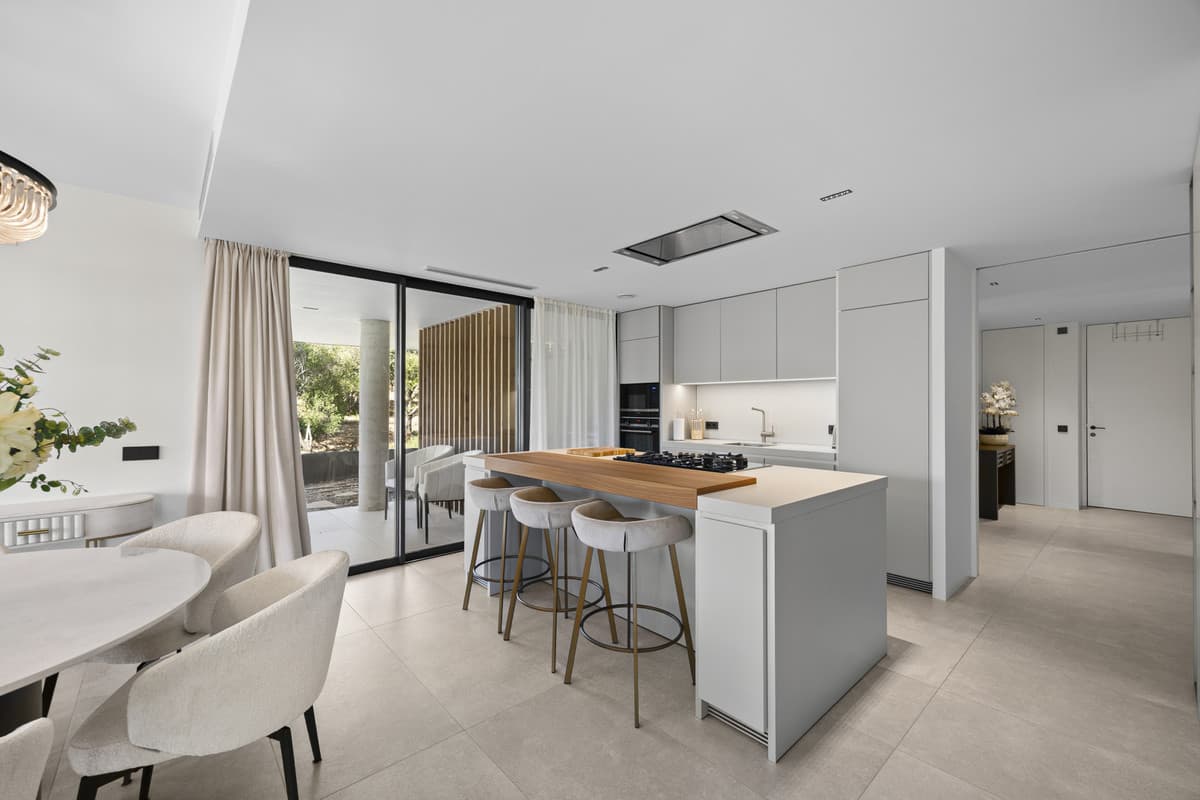 Middle Floor Apartment in Sotogrande — photo 9 of 10