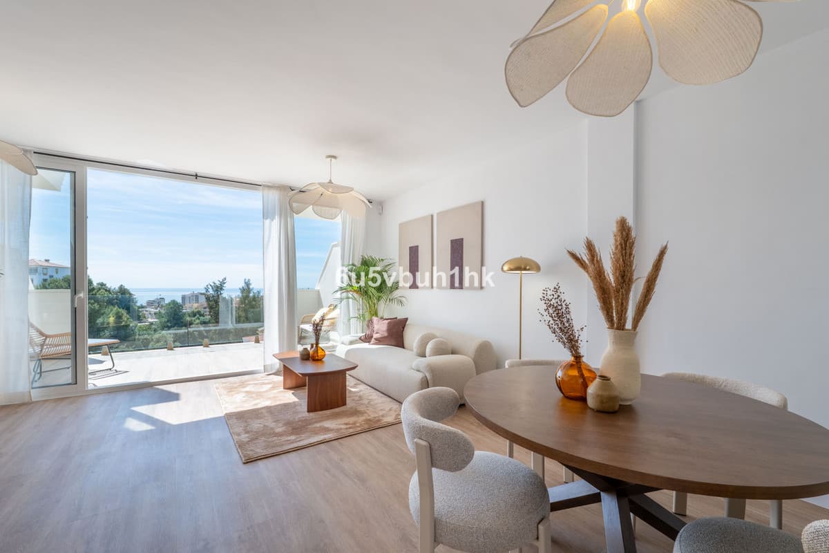 Townhouse in Torreblanca — photo 1 of 10