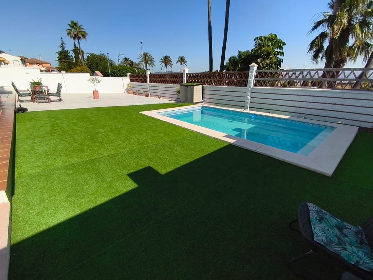 Detached Villa in Alhaurín de la Torre — photo 1 of 10