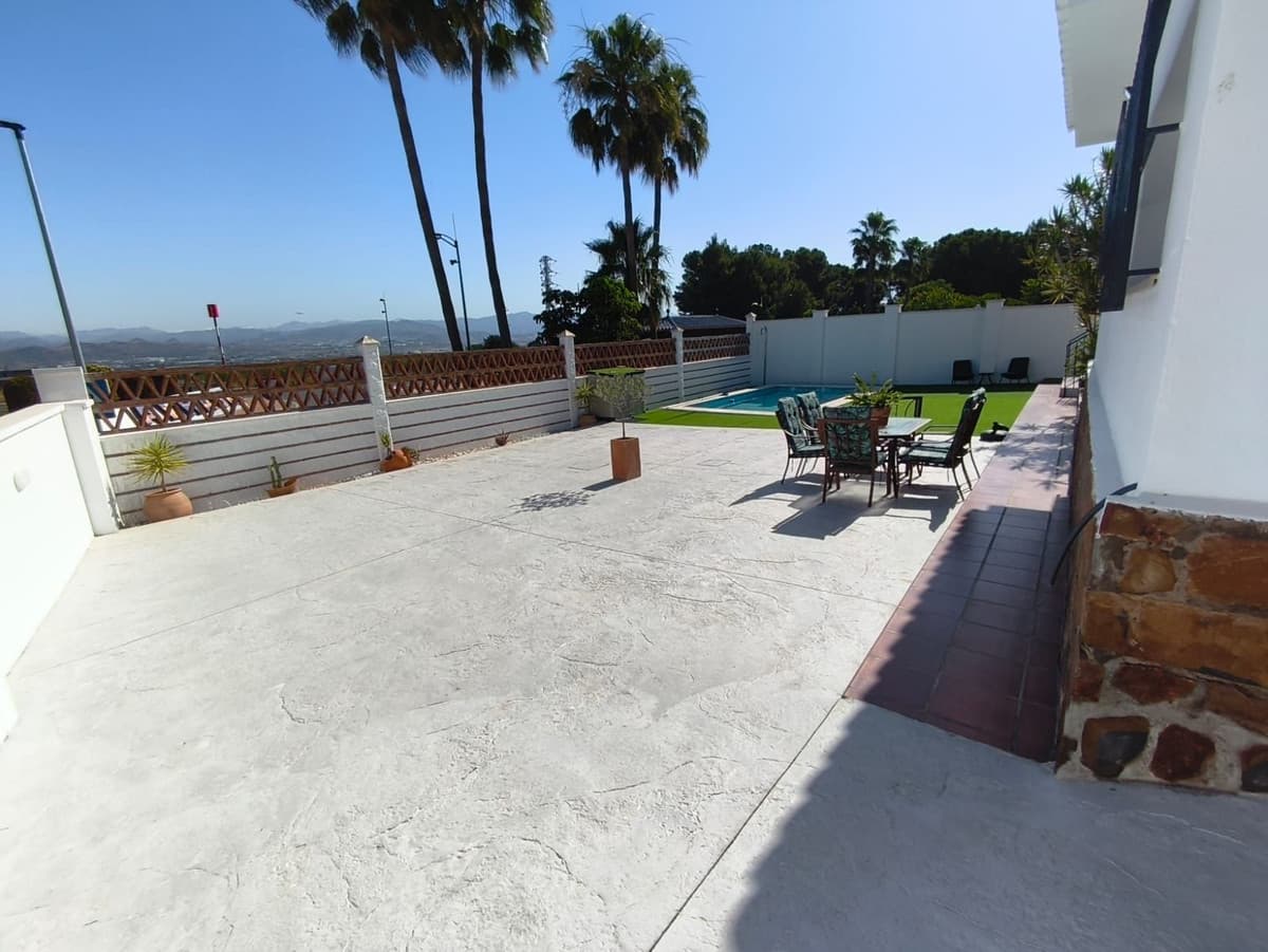 Detached Villa in Alhaurín de la Torre — photo 3 of 10